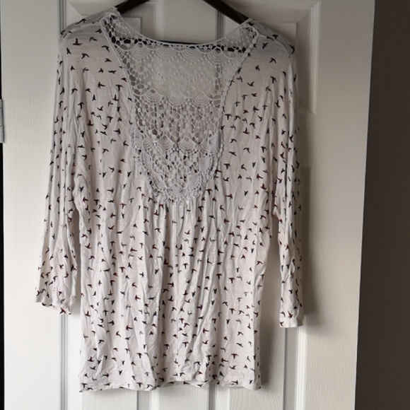 Revolution 3/4 Sleeve Bird Print Tunic with Crochet detail - Picture 3 of 5